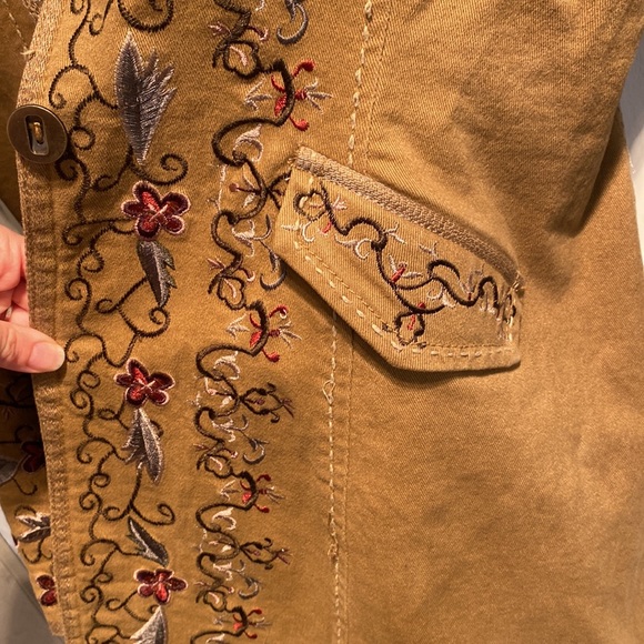 Beautiful embroidered DB Sport coat - Picture 9 of 9